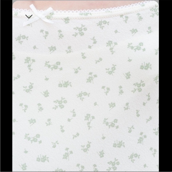 Brandy Melville Sephira Floral Skirt - Picture 4 of 5